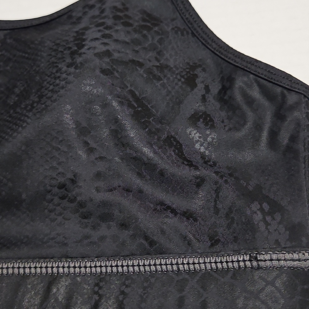 Mono B Black Sports Bra with Subtle Print Size S - Picture 6 of 7